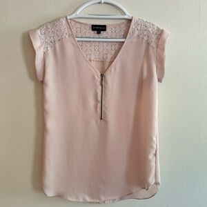 XS My Michelle Decorated Lace Zipper Top Cap Sleeve Pastel Pink Blouse